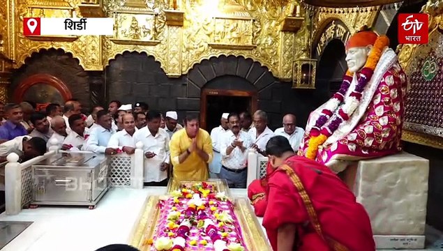 क्रिकेटपटू व्हीव्हीएस लक्ष्मण साई चरणी लीन; म्हणाले साईबाबांवरील श्रद्धेमुळं माझं नाव 'वेंकट साई लक्ष्मण'