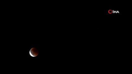 Erzurum’da 872 fotoğraftan oluşan ’kanlı ay’ tutulması