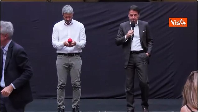 Regionali Campania, Conte acclamato a Napoli