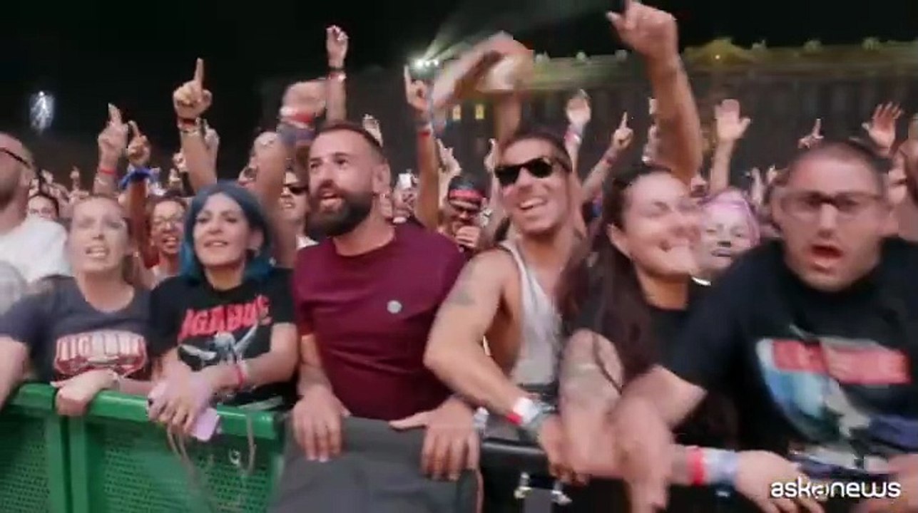 Reggia di Caserta si trasforma in palcoscenico per lo show di Ligabue
