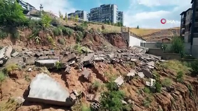 Ankara'yı sağanak vurdu; duvar yıkıldı, ortalık savaş alanına döndü!