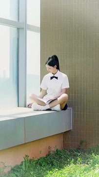 (6) The end of the pilot Lu Nanming and the air traffic controller Zhou Shuolong's flash marriage contract and the divorce in one year. They acted like strangers on stage but flirted with each other privately. He always managed to tease her accurately and