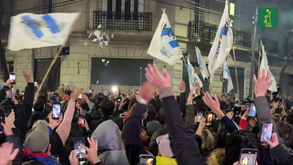 Partido de Milei es derrotado en elección provincial considerada un test en Argentina