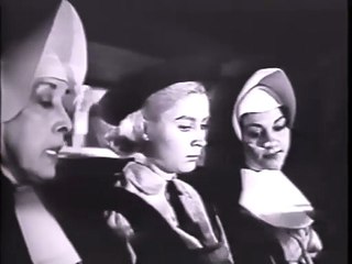 Escena de las monjas - La mano en la trampa (1961)