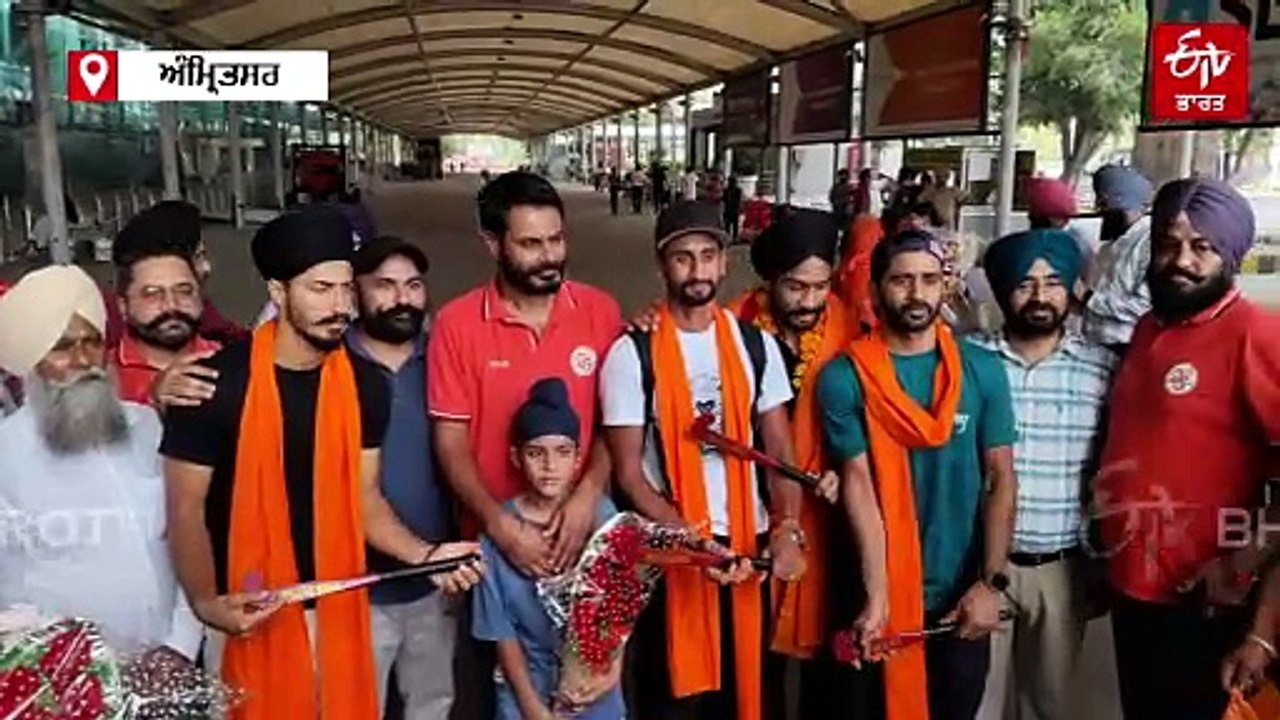 ਪੰਜਾਬ ਪਹੁੰਚੀ ਭਾਰਤੀ ਹਾਕੀ ਟੀਮ ਦਾ ਨਿੱਘਾ ਸਵਾਗਤ, ਕੈਪਟਨ ਬੋਲੇ- ਹੁਣ ਪੰਜਾਬ ਦੇ ਨਾਲ ਹੋਵਾਂਗੇ ਖੜ੍ਹੇ