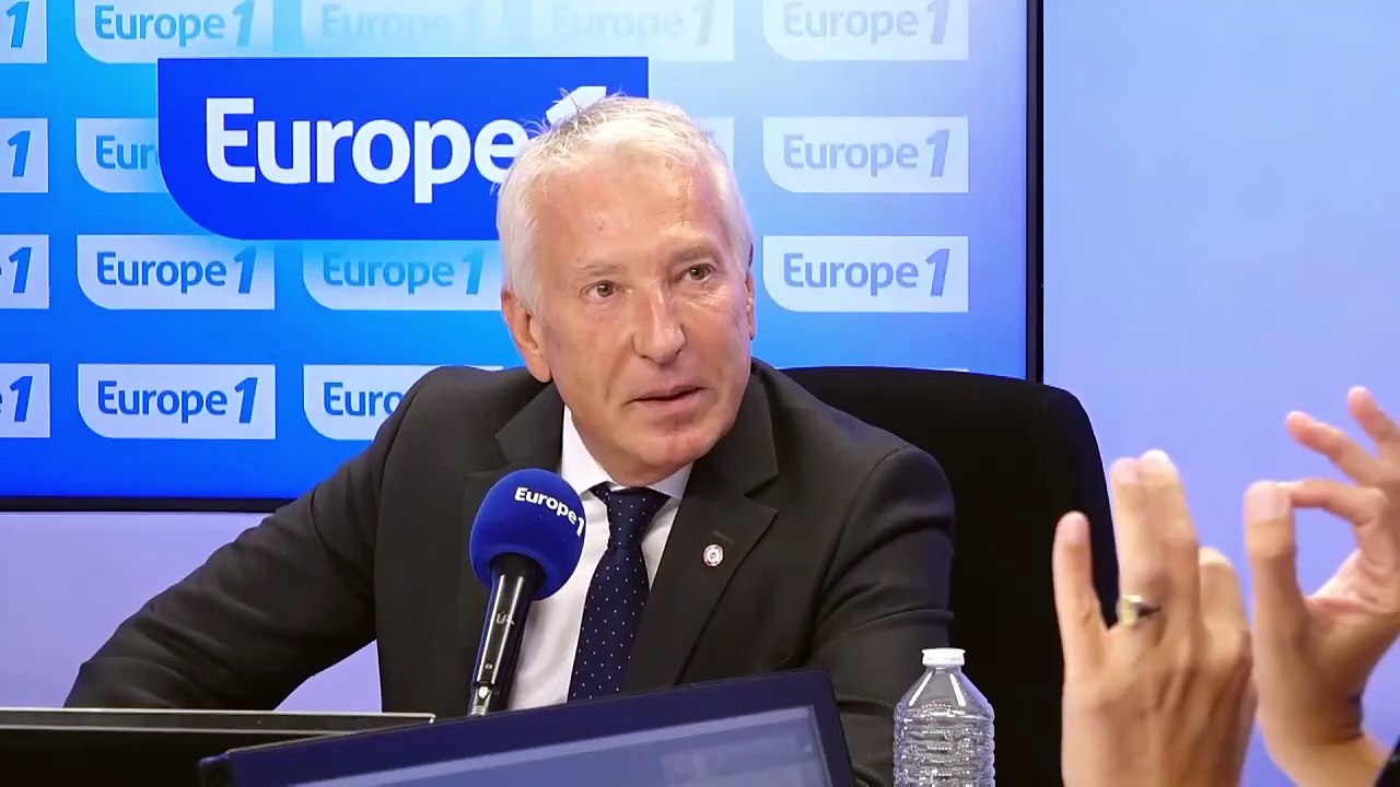 «Ce n'est pas de la haine, dans la plupart des pays du monde ça se passe comme ça» lance Philippe Ballard, à propos d'une réforme de la politique migratoire