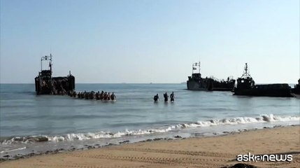 D-Day, 80 anni fa lo sbarco in Normandia: i soldati suonano le cornamuse