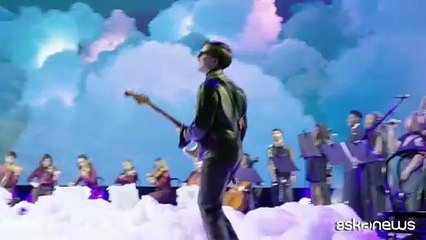 Irama all'Arena di Verona canta in anteprima "Galassie"