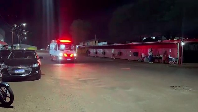 Jovem é socorrida pelo Siate após cair de escada em empresa às margens da BR-277
