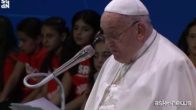 Papa Francesco: «Le case si riempiono di cani e gatti, ma si svuotano di figli»