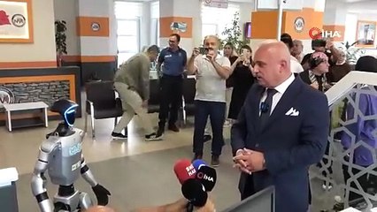 Türkiye'de bir ilk: İnsansı robot kimlik belgesi sahibi oldu
