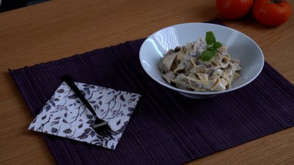 Kremalı mantarlı makarna