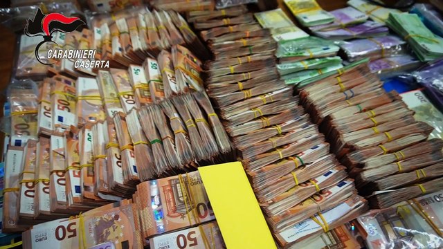 L'ombra della camorra dietro appalti in Comuni e Asl: arresti nel Casertano (09.09.25)