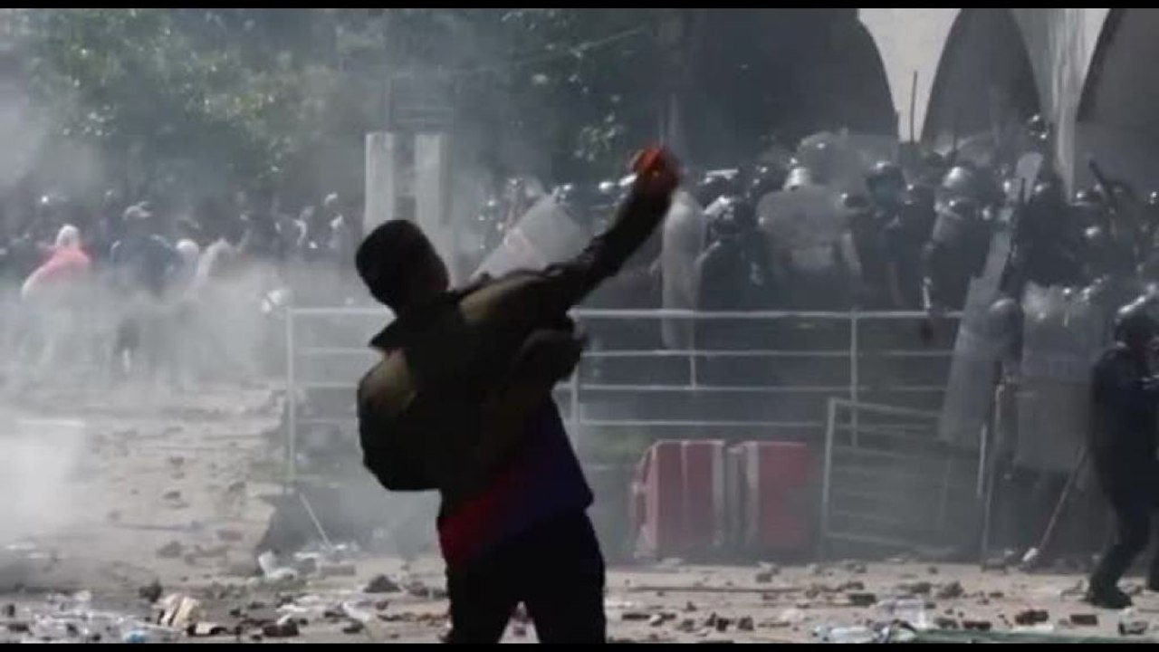 Nepal, dopo le violenti proteste sbloccato l'accesso ai social media