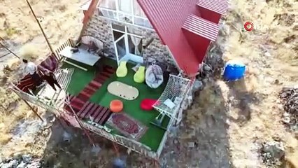 İçi başka, dışı başka, yeri bambaşka... Türkiye'nin zirvesindeki evi görenler gözlerine inanamıyor