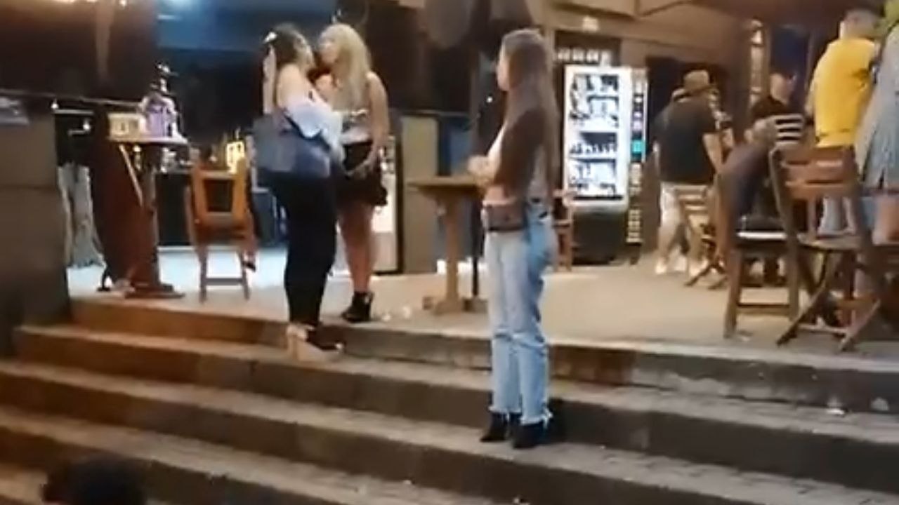 Wearing high heels proves risky as woman stumbl...