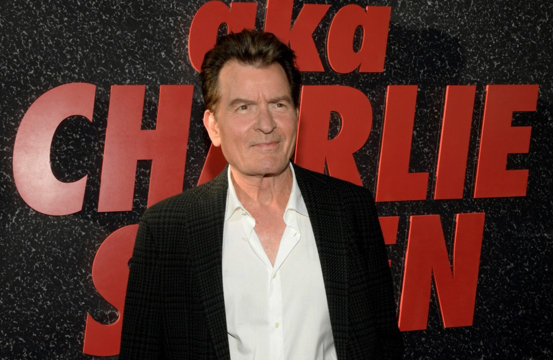 Charlie Sheen admits he relies on alcohol to hide his stutter