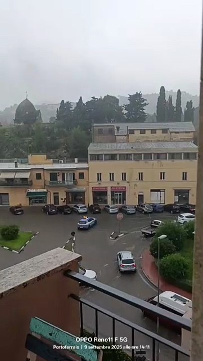 Elba, nubifragio a Portoferraio: strade allagate