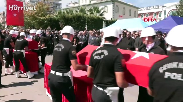 15 Temmuz Şehitler Camii'nde cenaze töreni... İzmir şehitleri son yolculuğuna uğurlandı