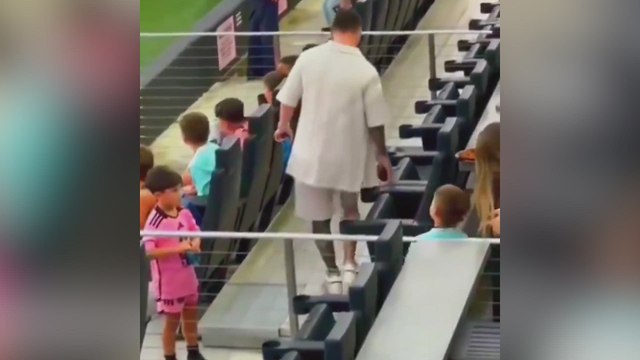 El hijo de Suárez pasa olímpicamente de Messi y ojo a la reacción de su madre por hacerle eso a Leo: lo más viral