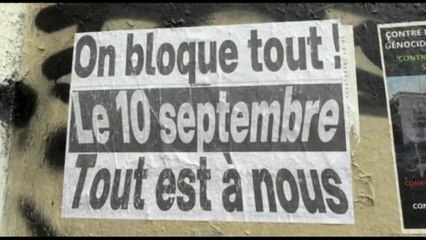 Marsiglia tappezzata di manifesti della protesta "Blocchiamo tutto"