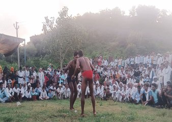 कुंडला में संत बाबा के मेले में पहलवानों ने दिखाया दम