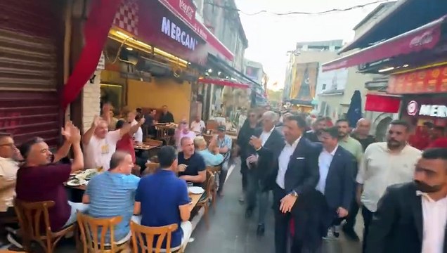 Özgür Çevik Kadıköy sokaklarında: İstanbul sokakları bizi iyi bilir