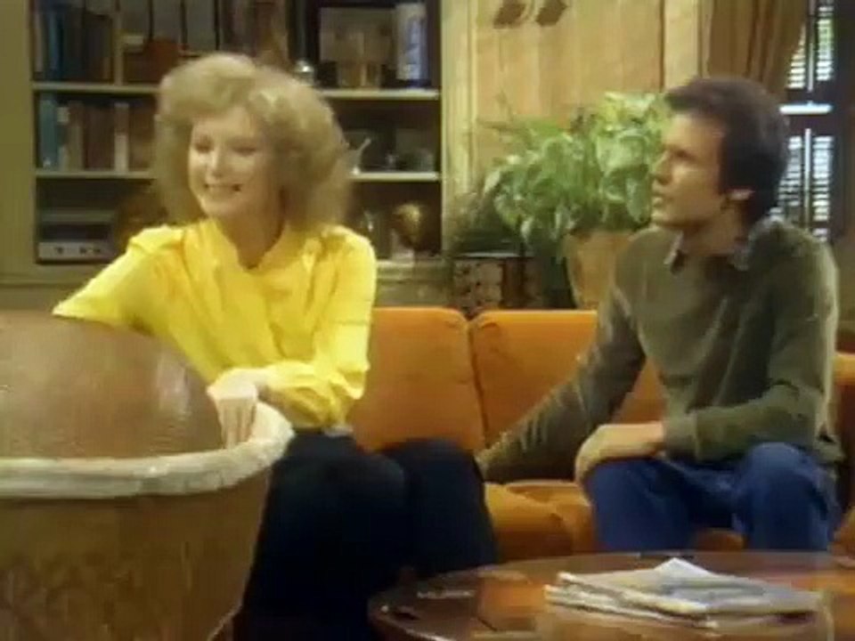 Watch Online Soap 1977 - 55