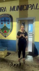 Regidora de El Porvenir protagoniza altercado con la Policía en su propio ba