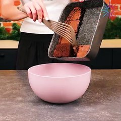 Adorable pinecone-shaped treats 😋