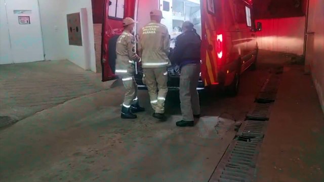 Piloto cai no Bairro Neva, sofre alguns ralados e é levado à UPA Tancredo Neves