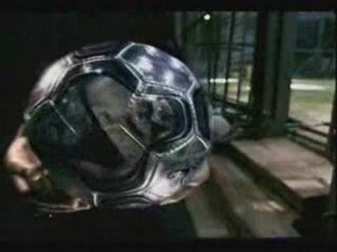 Pub Nike Football - la cage - ERIC CANTONA Speaker