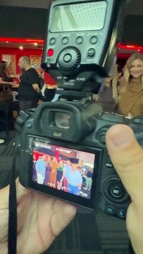 Γιώργος Λιάγκας: Σε εκδήλωση με την ομάδα του από το Πρωινό - Τους απαθανατίζει με το κινητό του