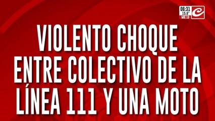 Violento choque de colectivo y una moto: hay un joven herido