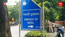 नेपाल के हालातों से दिल्ली के व्यापारी चिंतित, बस सेवा प्रभावित, दूतावास पर भी बढ़ाई गई सुरक्षा