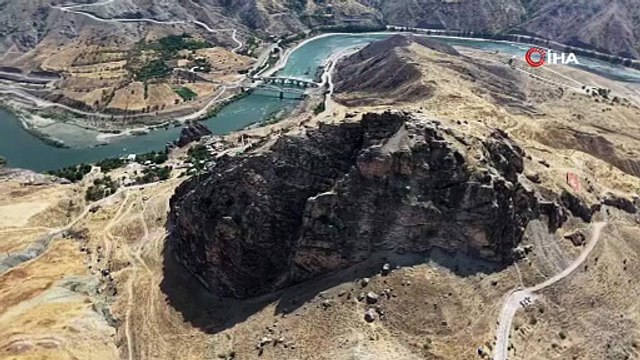 3 bin yıllık tarihi kalenin zirvesinde Osmanlı izleri gün yüzüne çıktı