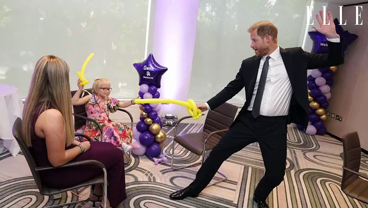 De retour à Londres, le prince Harry se recueille sur la tombe de sa grand-mère Elisabeth II