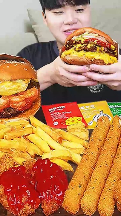 Follow for more ASMR videos🌮🍟 Credits: @gongsam_table #mukbang #asmr #fastfood #asmreating