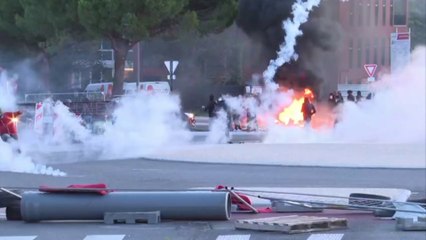 "Bloquons tout", Francia nel caos. Centinaia di fermi. Le immagini