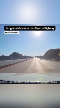 Impactante accidente en Nueva York: tuvo una convulsión, perdió el control de su auto, voló sobre la autopista y sobrevivió