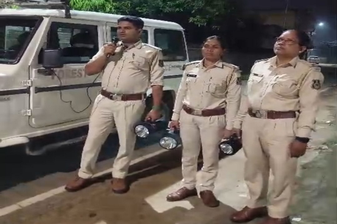 शहर में भालुओं का खौफ: शाम 6 से सुबह 6 बजे तक घर से बाहर न निकलने की चेतावनी