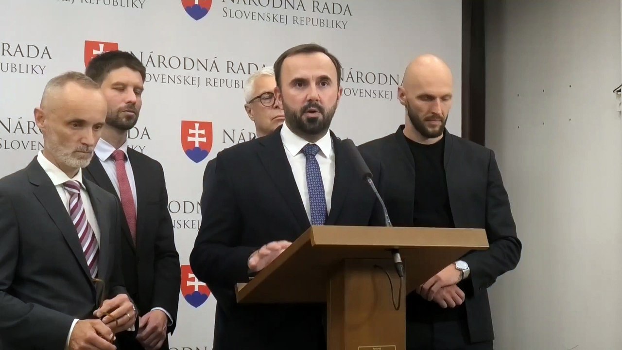 ZÁZNAM: Opozičné PS zvoláva na utorok protest proti ohlásenej konsolidácii