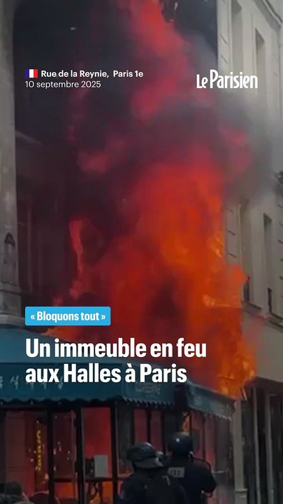 Un immeuble en feu aux Halles à Paris