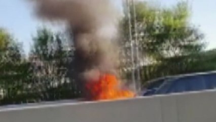 배터리팩 운반하던 화물차 불...'열폭주' 원인 추정 / YTN