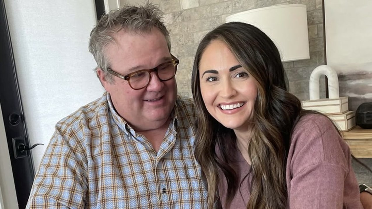 'Modern Family' star Eric Stonestreet marries longtime love Lindsay Schweitzer after 4-year engagement