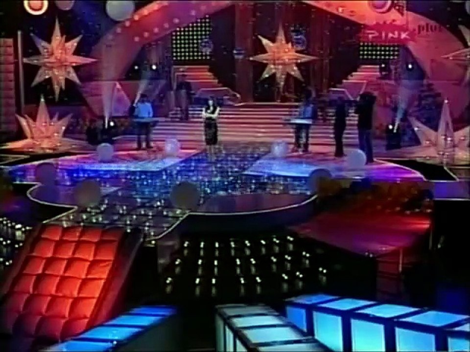 Ceca - Culo bola - Novogodisnji show - (TV Pink 2007)