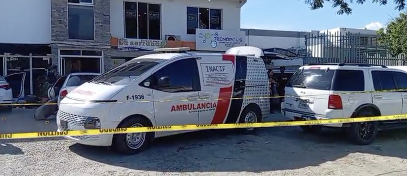 Cinco presuntos delincuentes abatidos en intercambio de disparos con la Policía en Santiago