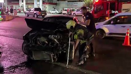 Kocaeli’de iki otomobil çarpıştı: 4 yaralı