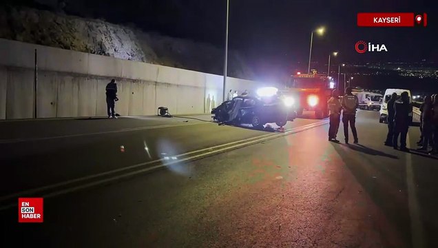 Kayseri’de iki araç kafa kafaya çarpıştı