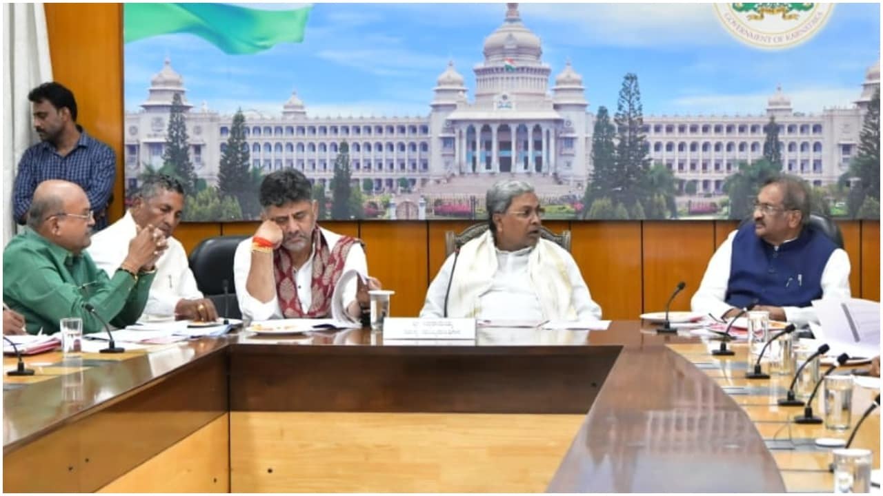 ಬೆಂಗಳೂರಲ್ಲಿ ದಲಿತ ಒಳ ಮೀಸಲಾತಿ ಪ್ರತಿಭಟನಾ ಜ್ವಾಲೆ; ಸರ್ಕಾರದ ವಿರುದ್ಧ ಸಿಡಿದೆದ್ದ ಇತರೆ ದಲಿತ ಸಮುದಾಯ